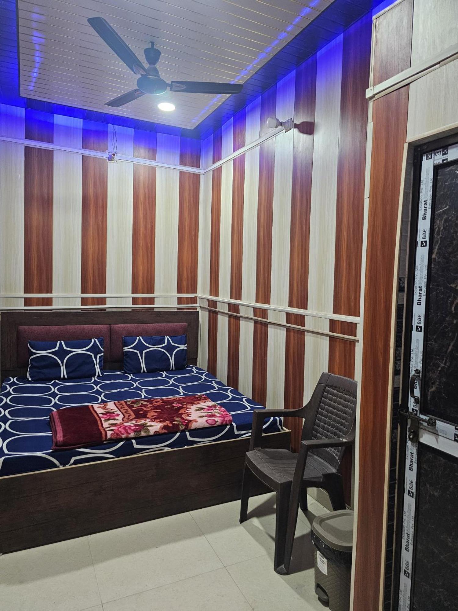Ramlala Paying Guest House Stay Just 100M From Saryu Ghat, Ayodhya Bagian luar foto